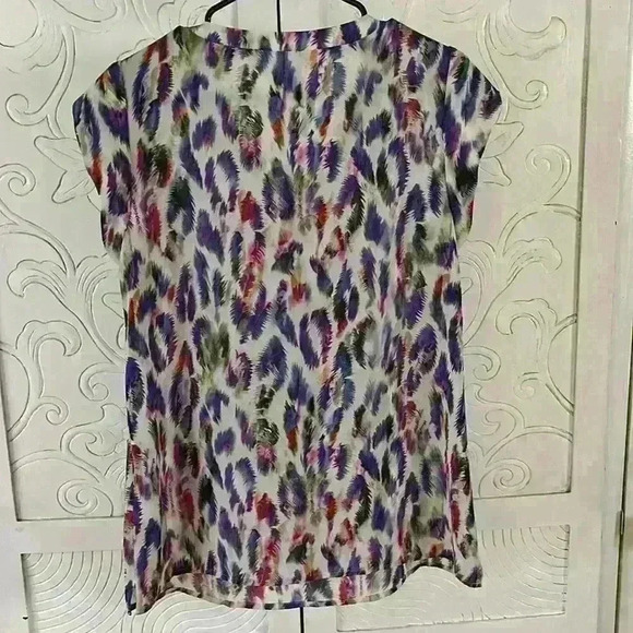 CAbi Plume Feather Print Cap Sleeve V-Neck Sheer Blouse Colorful Abstract Top - Picture 3 of 10
